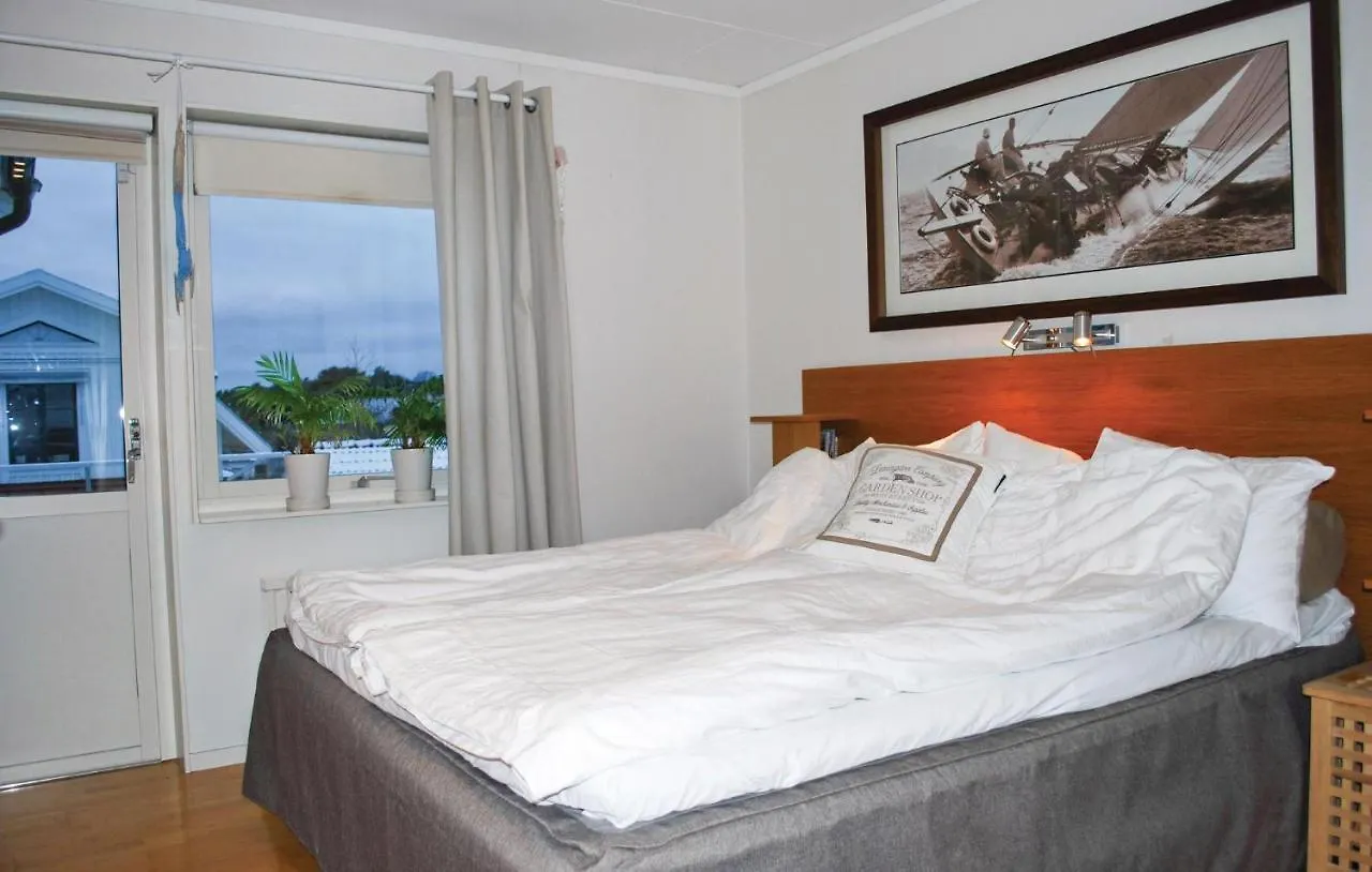 Amazing Home In Vstra Frlunda With Kitchen 0*, Göteborg İsveç