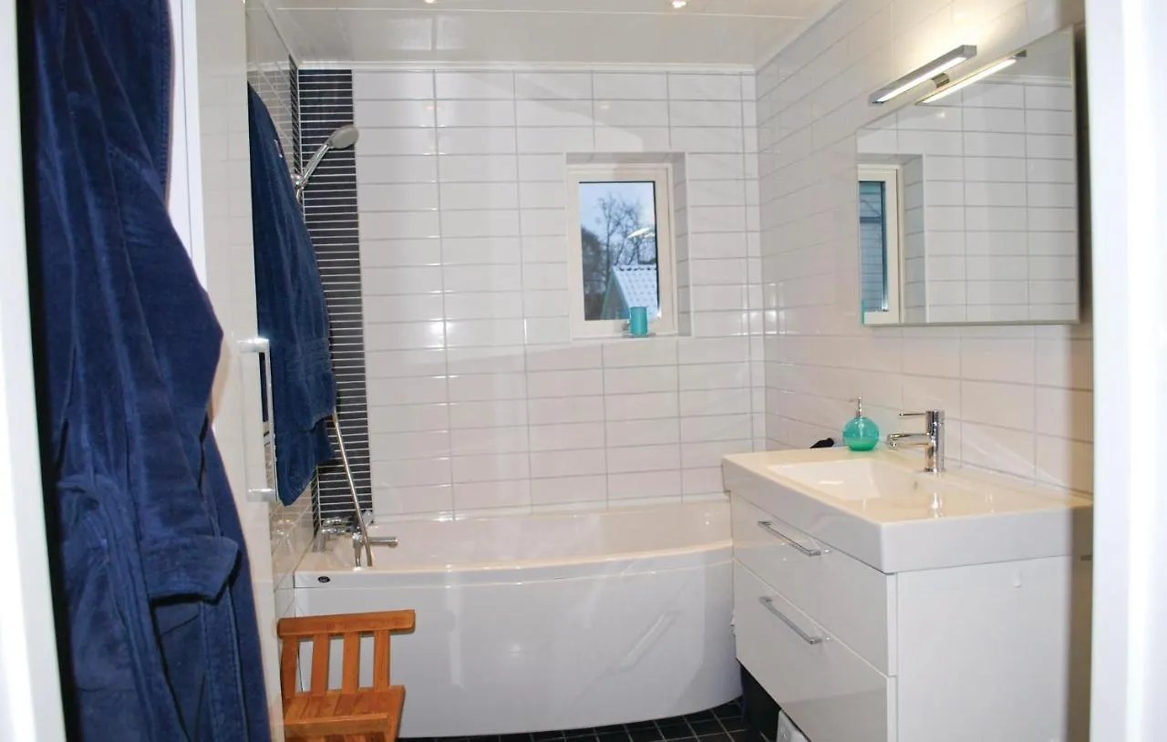 Amazing Home In Vstra Frlunda With Kitchen Gothenburg 0*,